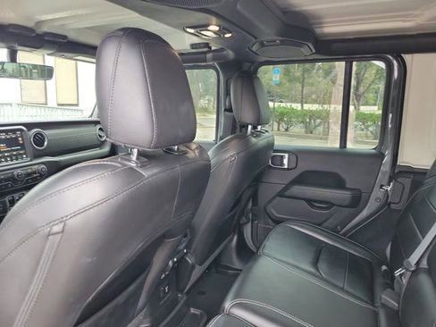 Used 2022 Jeep Wrangler Unlimited Sahara 4xe image 27