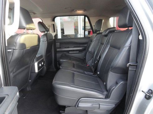 Used 2023 Ford Expedition Max XLT image 12