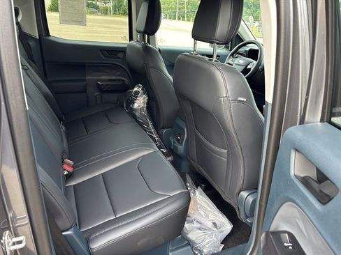 New 2025 Ford Maverick Lariat w/ Black Appearance Package image 18