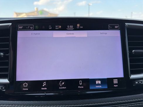 Used 2022 Chrysler Pacifica Touring-L FWD image 23