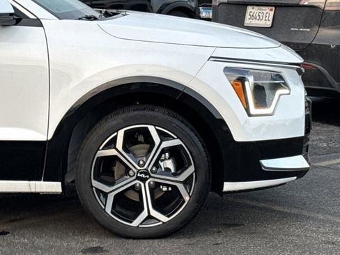 New 2025 Kia Niro EX Touring image 7