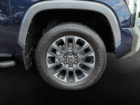 Used 2022 Toyota Tundra Limited w/ Power Package AWD/4WD image 9