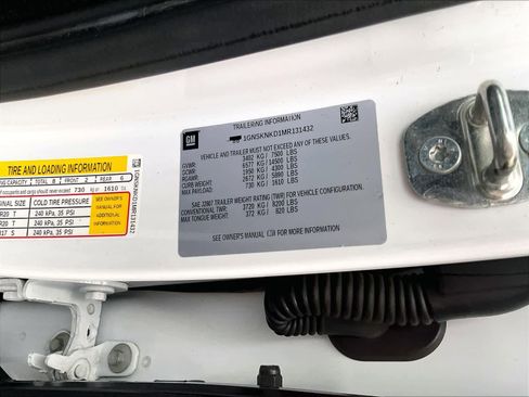 Used 2021 Chevrolet Tahoe LT w/ LT Signature Package image 32