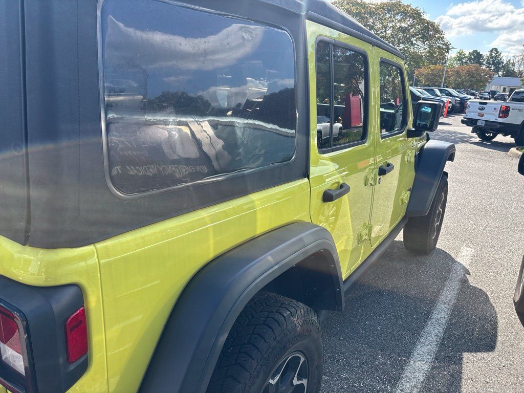 Used 2023 Jeep Wrangler Unlimited Rubicon AWD/4WD image 5