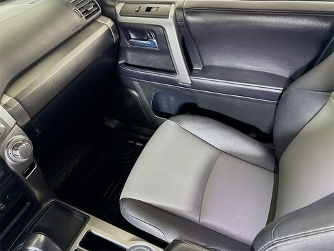 Used 2018 Toyota 4Runner SR5 image 20