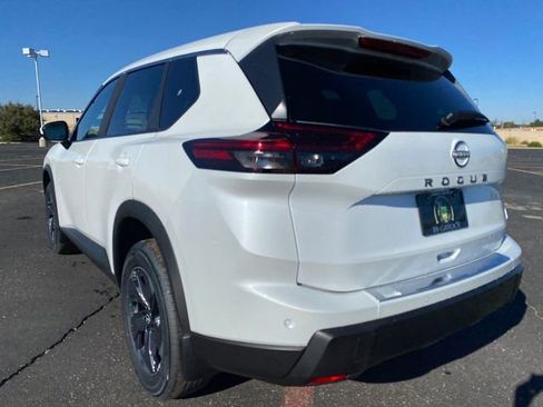 New 2026 Nissan Rogue SV w/ Cold Weather Package image 4