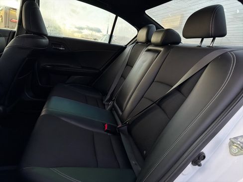 Used 2017 Honda Accord Sport image 17