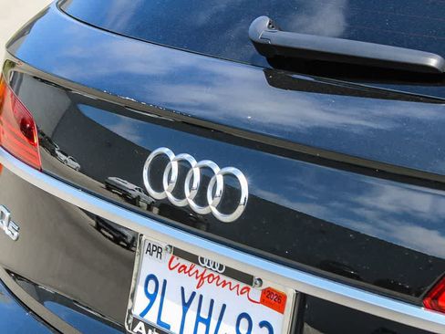 Used 2024 Audi Q5 e Premium Plus w/ Premium Plus Package AWD/4WD image 12