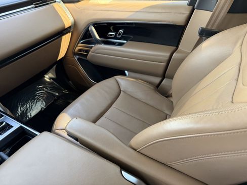 Used 2023 Land Rover Range Rover Long Wheelbase Autobiography image 16