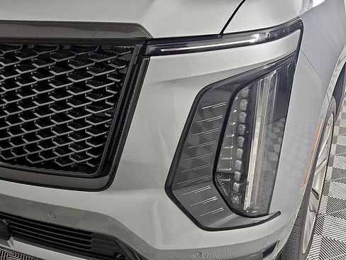 Used 2025 Cadillac Escalade Sport Platinum AWD/4WD image 9