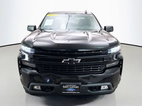Used 2021 Chevrolet Silverado 1500 RST image 2