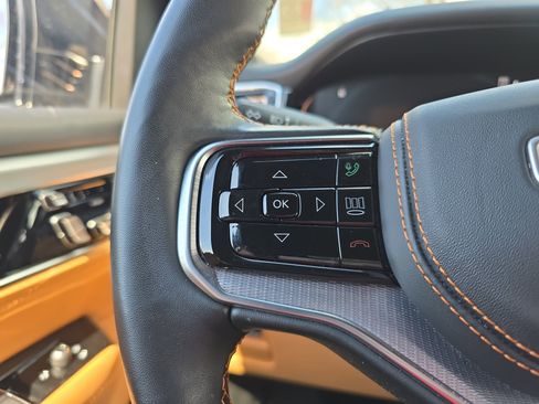 Used 2023 Jeep Grand Wagoneer L Series III w/ Rear Seat Video Group 1 image 18