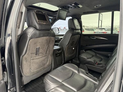 Used 2015 Cadillac Escalade ESV Platinum image 24