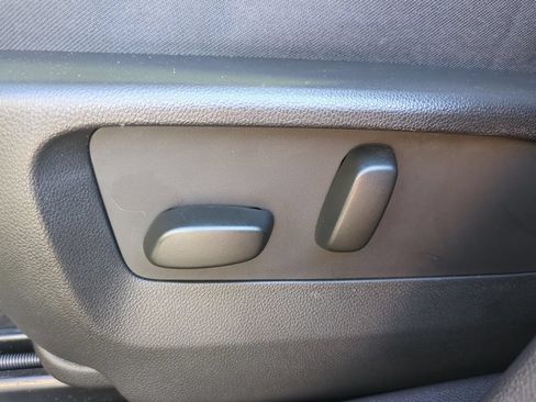 Used 2023 Buick Envision Avenir FWD image 16