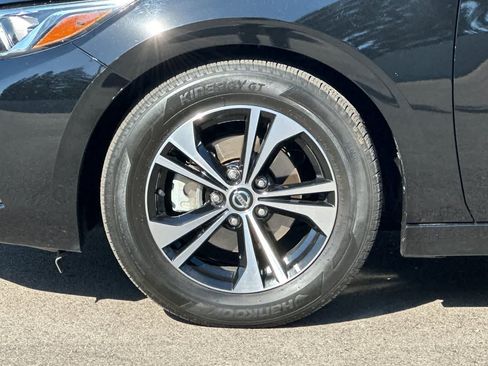 Certified 2023 Nissan Sentra SV FWD image 33