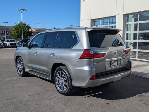 Used 2016 Lexus LX 570 4WD w/ Luxury Package image 8