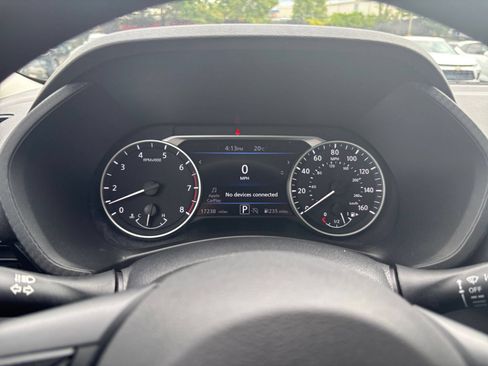 Used 2025 Nissan Sentra SV FWD image 37