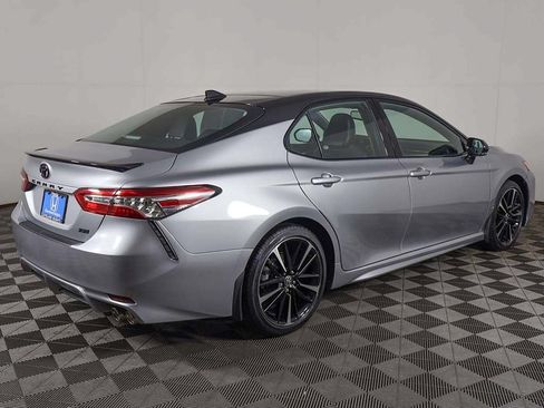 Used 2020 Toyota Camry XSE FWD image 10