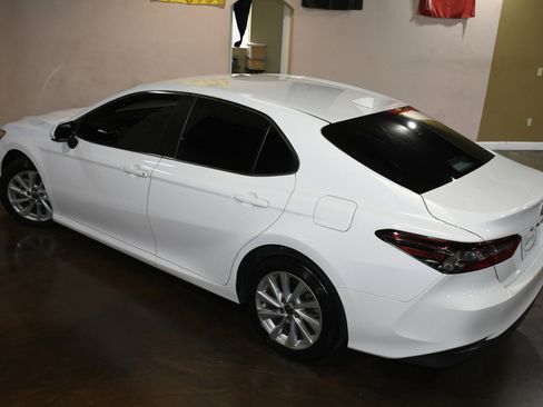 Used 2021 Toyota Camry LE image 80