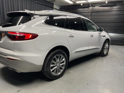 Used 2021 Buick Enclave Essence w/ Sound and Sites Package image 5