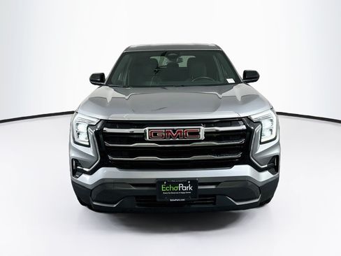 Used 2025 GMC Terrain Elevation AWD/4WD image 2