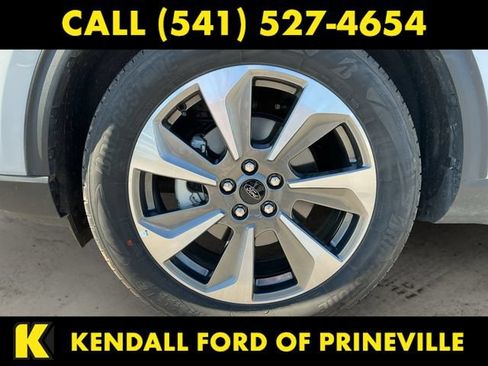 Used 2025 Ford Escape Platinum AWD/4WD image 9