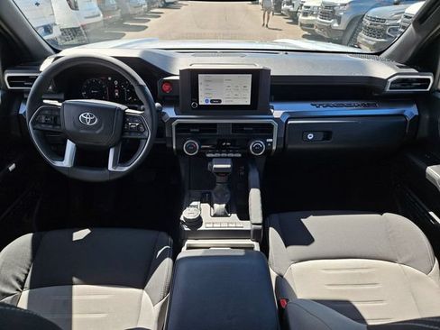 Used 2026 Toyota Tacoma TRD Off-Road AWD/4WD image 27