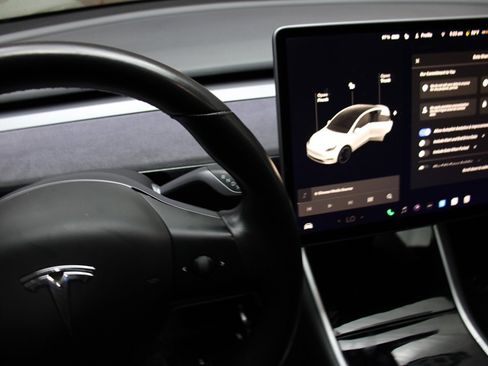 Used 2020 Tesla Model Y Performance image 20