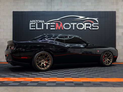 Used 2016 Dodge Challenger SRT Hellcat RWD image 18