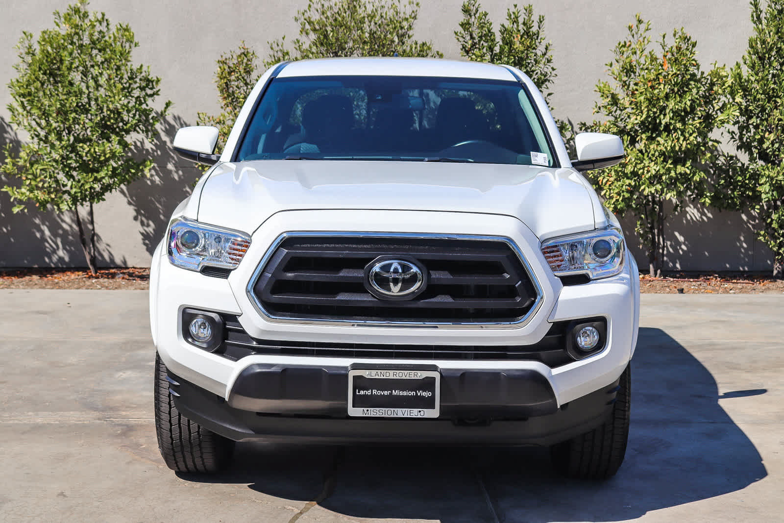 Used 2023 Toyota Tacoma SR5 RWD image 2