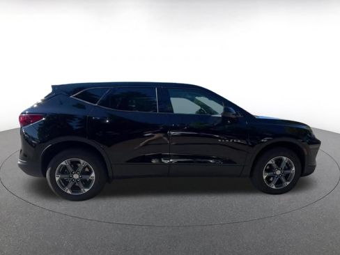 Used 2025 Chevrolet Blazer LT FWD image 16