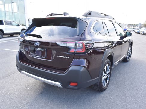 Used 2025 Subaru Outback Limited image 9