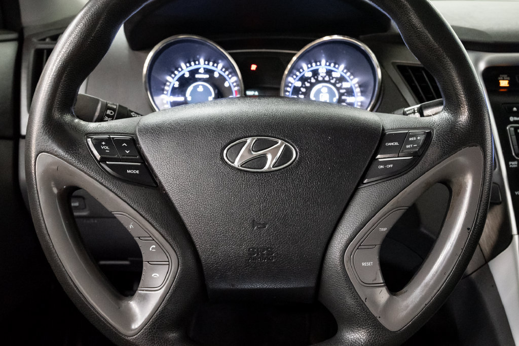 Used 2011 Hyundai Sonata GLS w/ Popular Equipment Pkg 2 FWD image 12