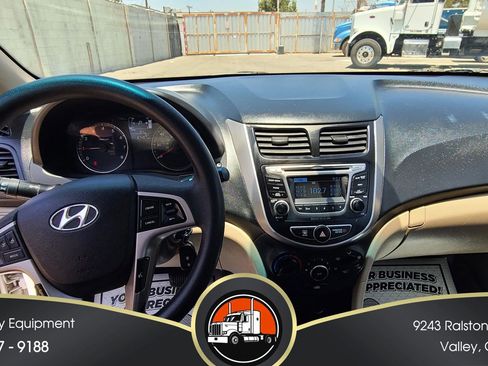 Used 2017 Hyundai Accent Value Edition FWD image 6