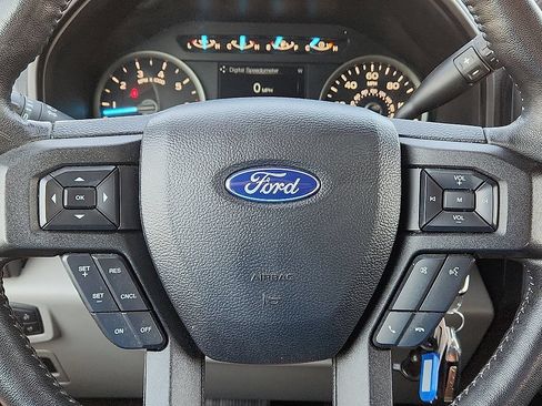Used 2019 Ford F150 XLT w/ Equipment Group 302A Luxury AWD/4WD image 11