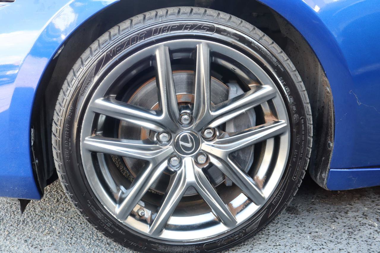 Used 2018 Lexus IS 300 F Sport w/ F Sport Package RWD image 29