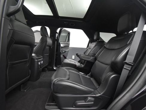 Used 2024 Ford Explorer ST w/ Technology Package image 45