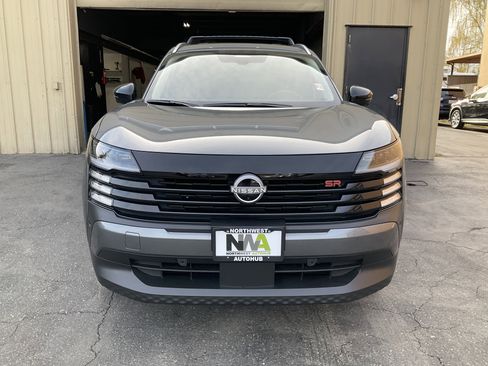 Used 2026 Nissan Kicks SR w/ Cold Weather Package image 5