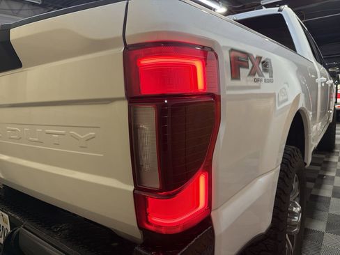 Used 2021 Ford F250 Lariat w/ Lariat Ultimate Package AWD/4WD image 10