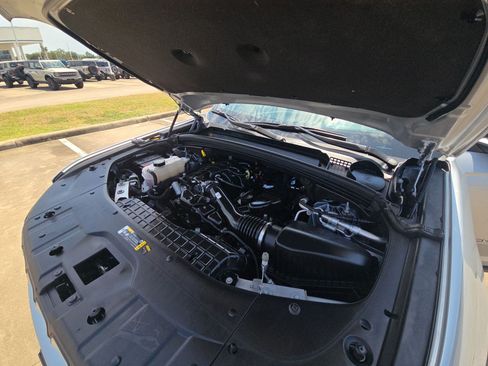 Used 2025 Jeep Grand Cherokee Laredo RWD image 32
