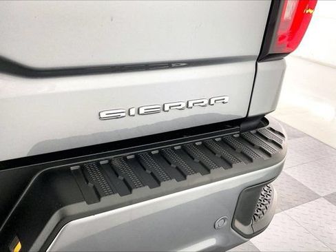 Used 2022 GMC Sierra 1500 Denali w/ Denali Reserve Package AWD/4WD image 31