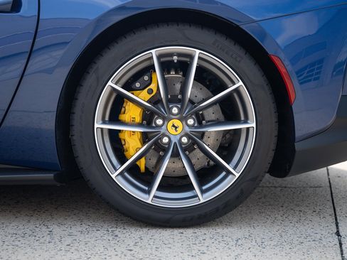 Used 2021 Ferrari 812 GTS RWD image 22