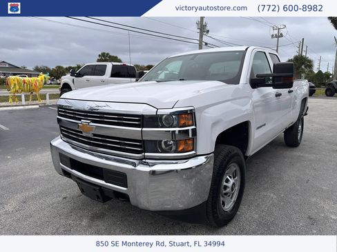 Used 2018 Chevrolet Silverado 2500 W/T w/ WT Convenience Package image 3