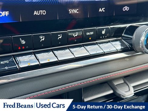 Used 2023 Chevrolet Colorado Z71 w/ Z71 Convenience Package 2 image 40