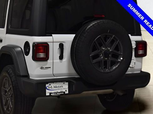 Used 2025 Jeep Wrangler Unlimited Sport AWD/4WD image 34