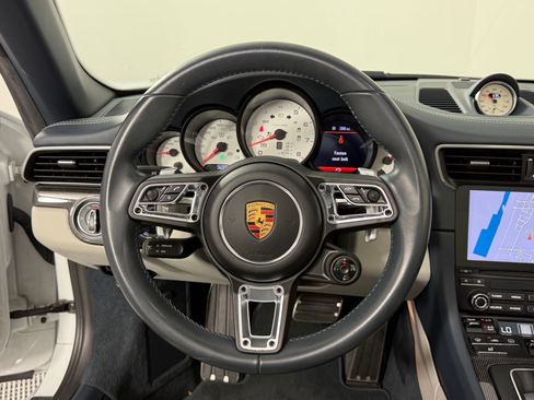 Certified 2019 Porsche 911 Targa 4S image 19