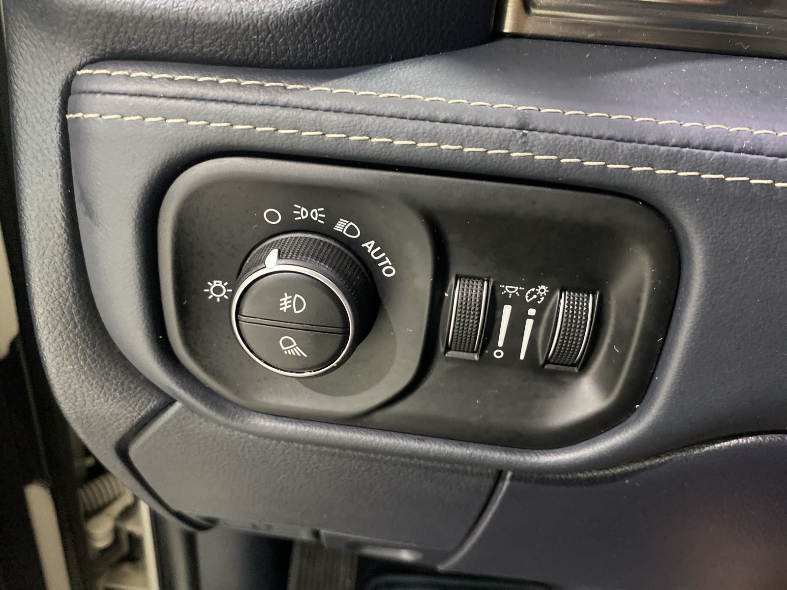 Used 2021 RAM 3500 Limited AWD/4WD image 30
