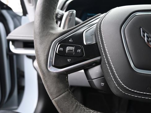 Used 2021 Chevrolet Corvette Stingray Premium Conv w/ Z51 Performance Package image 23