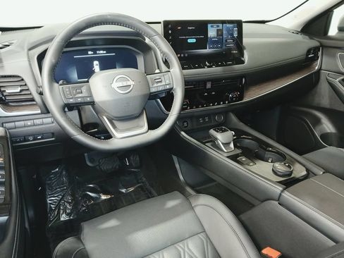 Used 2026 Nissan Rogue Platinum w/ Platinum Premium Package AWD/4WD image 9