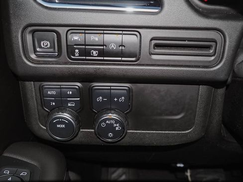 Certified 2023 Chevrolet Tahoe LT w/ Luxury Package image 32